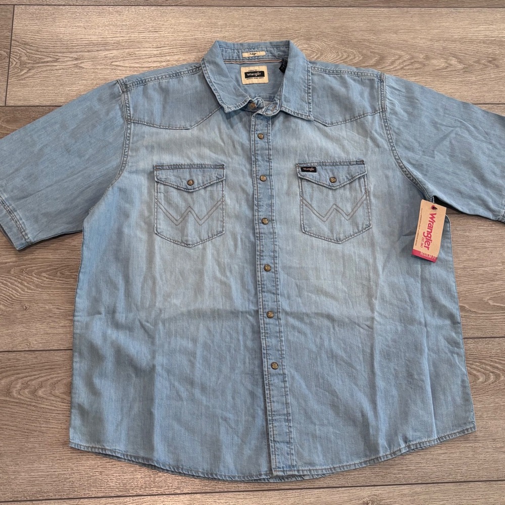 Wrangler Denim Western Shirt Mens XL Light Blue Short Sleeve Pearl Snap New